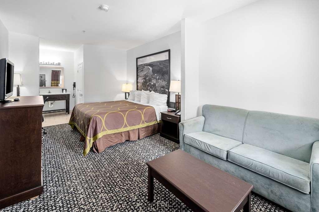 Super 8 By Wyndham Mansfield La Hotel Стая снимка
