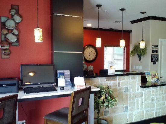 Super 8 By Wyndham Mansfield La Hotel Екстериор снимка